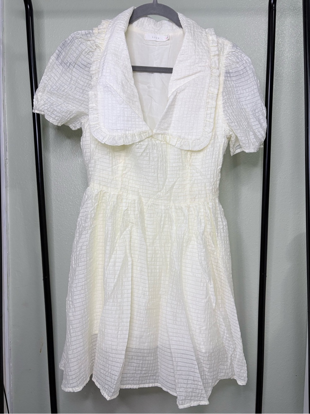 EUC Lush Cream Textured Puff Sleeve Peter Pan Collar Babydoll Mini Dress Size S